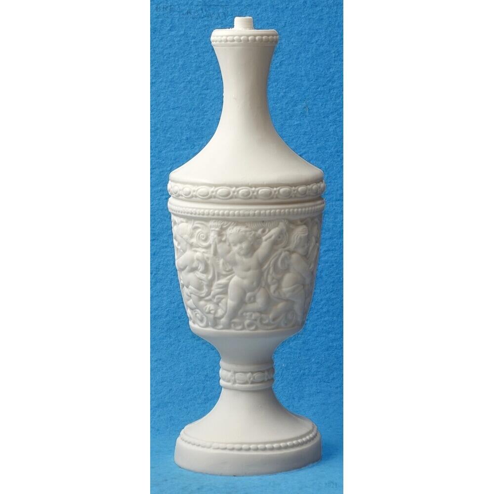 LF13 Ornate Lampstand Breakaway Effects