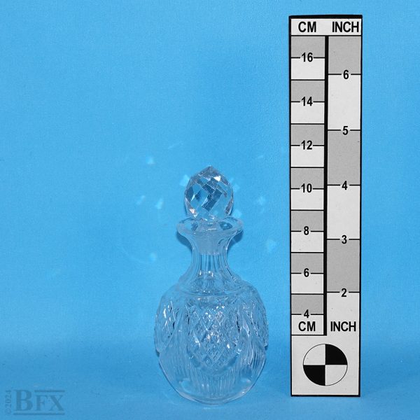 PB10 - Round Cut Vintage Perfume Bottle - Image 4